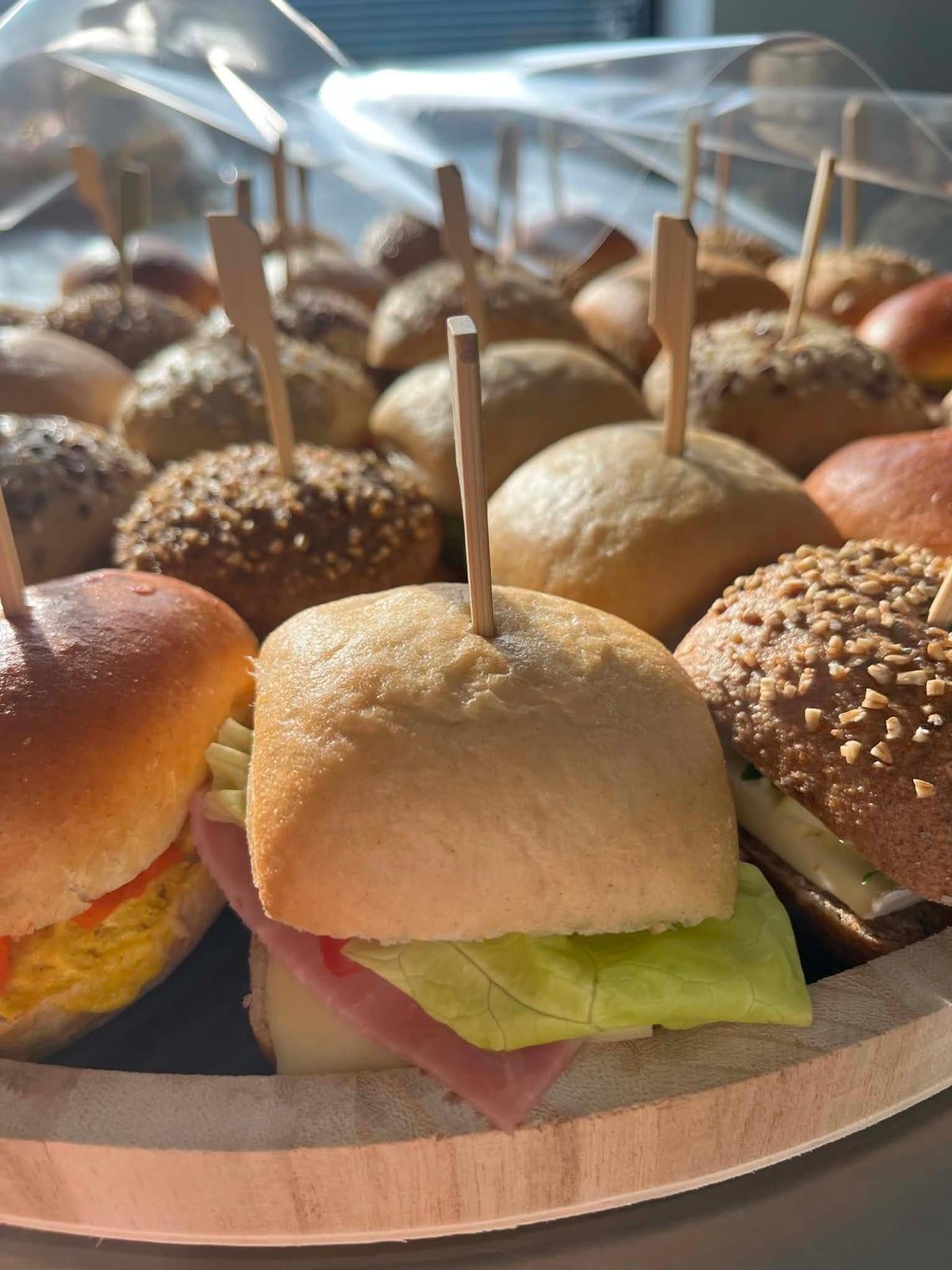 Mini-broodjes & feestbroodjes – foto 1